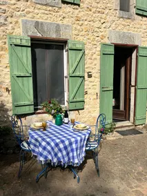 Cozy Studio Surrounded by Vineyards - Image 2