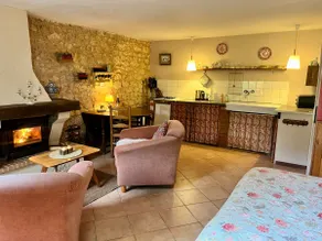 Cozy Studio Surrounded by Vineyards - Image 5