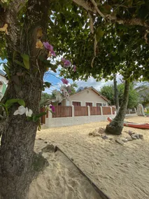 Amazing beachfront house with a yard - Image 3