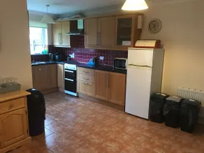 Free pool/ Family friendly home 3 min walk to town - Image 4