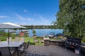 Lakefront Retreat Sleeps 12, Hot Tub, Boats, 1Gig Fibre, Pets, Wilmot Ski - Image 5