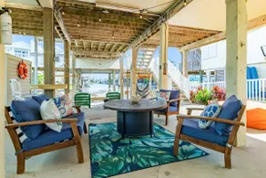 Anchor Down - Beautiful Decor, Direct Waterfront with Boat Slip and Beach Entrance Nearby! - Image 2