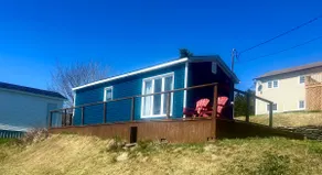 Small Seaside Cottage in Dildo Cove - Image 2