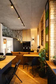 Business loft city centre with quiet balcony - Image 5