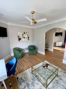 30 Lane Beautiful Home Historic Downtown Columbia - Image 2