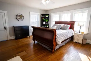 4BR UNL East Campus Historic Home | Sleeps 8 | 3–4 Parking | Pergola + Porch - Image 4