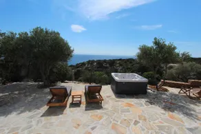 Villa Rouvis with outdoor Hot Tub - Image 2