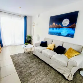 We bill/Wifi/Private estate/South - Image 3