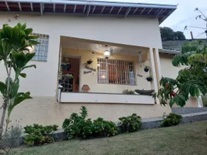 House of peace, green area and good energies, in the center - Image 4