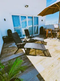 Penthouse - Modern, Luxurious w/Seaview Terrace. - Image 2