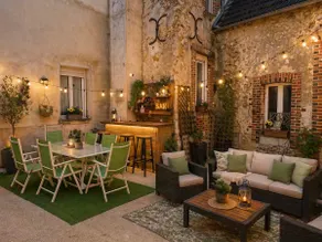 At Lilly & Cie: Sauna, Jacuzzi, Pool and Garden - Image 5