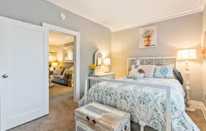 The Sunshine Room at 602 E Main Street - Image 5