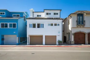 2 Story Oceanfront Patio and Ocean Views on 59th St - Image 2