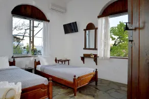Vasilaras Hotel - Image 5