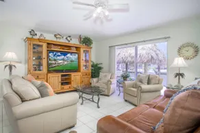 Tropical Breezes is a spacious 3bed/2bath half duplex in desirable Key Colony Beach with dockage & Cabana Club access - Image 3