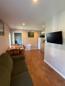 Two Bedroom Family Suite - Hill View Cottages - Image 2