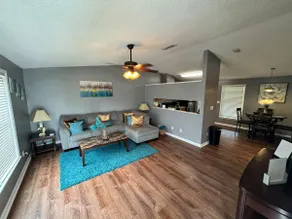 Beautiful Private 3 Bedroom Home - Image 3