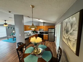 Beautiful Private 3 Bedroom Home - Image 5