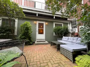 Hidden Garden Apartment in Portlands West End - Image 3
