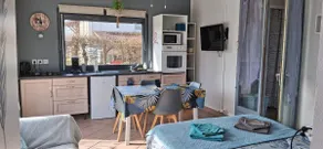 Studio by the pond - Image 2