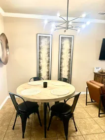 Convenient, clean, garage, near191,TVs all rooms - Image 3