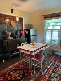 Sunny Side Airbnb (dog friendly) - Image 4
