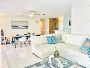Accessible 3-bedroom home swim jacuzzi nr beach - Image 2