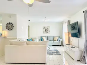 Accessible 3-bedroom home swim jacuzzi nr beach - Image 3