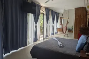 Tunich Loft · 180° jungle and pool view - Image 5