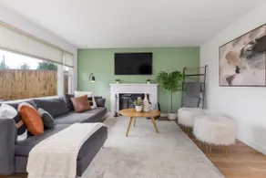 2BD House, Fully fenced yard, 20 min to downtown - Image 2
