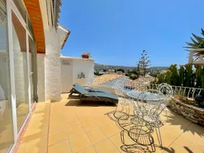 Hill top House with garden and 5 minutes from the beach - Image 3