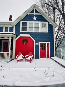 Gothic Victorian Carriage House Apartment - Image 2