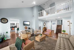 Valencia CA Stunning 3100 +sqft, 5Bed/5Bath home - Image 4