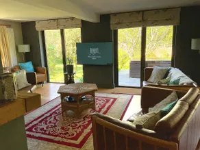 Kent Family Farmhouse · 7 Bedrooms · Hot Tub - Image 4