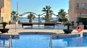 Beachfront · Pool, jacuzzi & private garden - Image 4