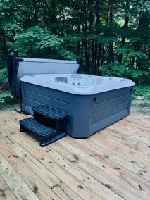 3 BR Livingston Manor / Catskills Home w Hot Tub - Image 4