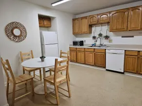 Beautiful 2 bedroom Apt with Washer Dryer by BART - Image 3