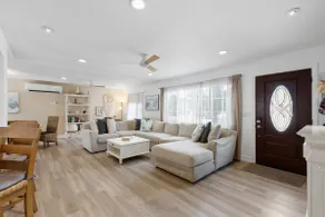 Heated Pool, XXL Spa, Mini-Golf & Chef’s Kitchen! - Image 4