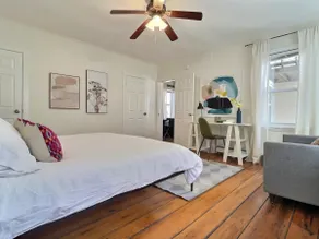 Mid-Century Mod -West End 1 BR- Sleeps 2- 4 Guests - Image 4