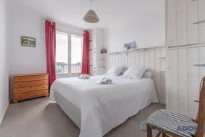 Appartement plein de charme avec vue sur mer - Image 3