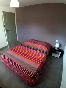 Quiet 3 bedroom with parking and air conditioning - Image 5