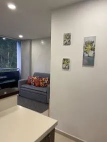 Beautiful apartment suite near the central area - Image 4