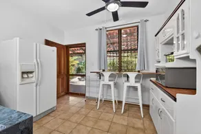 Poolside cottage, sleeps 2, location location - Image 4