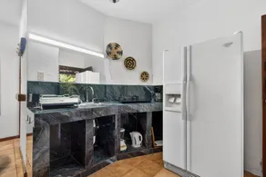 Poolside cottage, sleeps 2, location location - Image 3