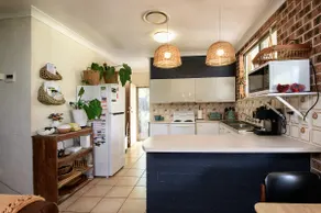 Salty Crew villa , Central spot , Pet friendly ,private garden oasis secure yard - Image 4