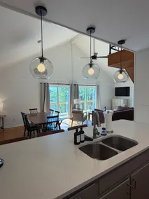 Private Lakefront Cottage with Panoramic Views - Image 4