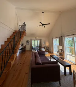 Private Lakefront Cottage with Panoramic Views - Image 2