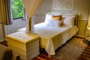 Beija-Flor Chalet – Aconchego dos Pássaros Guesthouse - Image 3