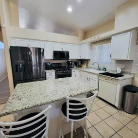 Beautiful 3 bedroom home located in a cul de sac. - Image 4