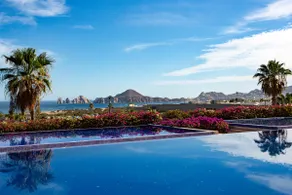 Amazing Arch and Ocean View Condo w/Private Garden - Image 2